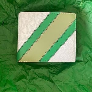 Micheal Kors Cooper wallet